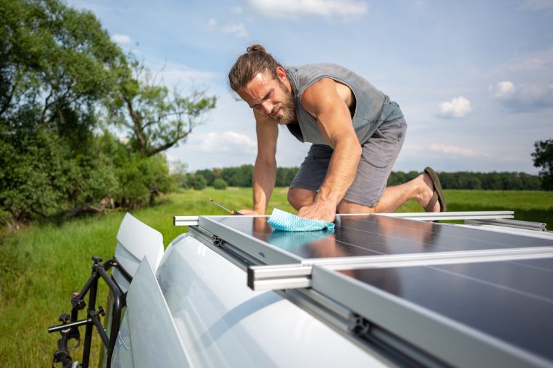 Local Mobile Home Roof Repair pros at work